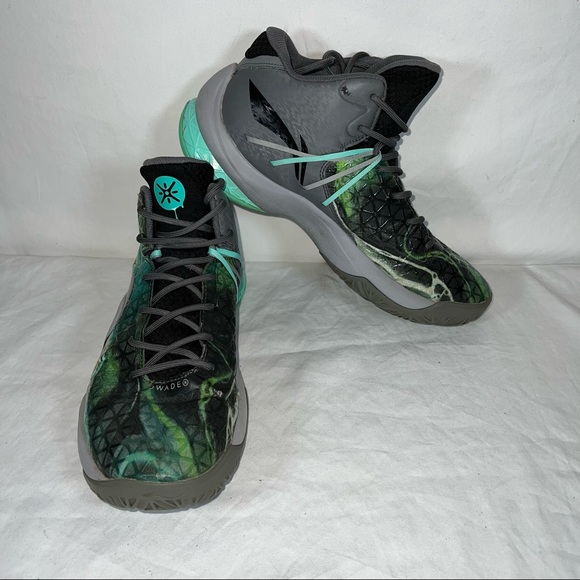 hulk basketball shoes